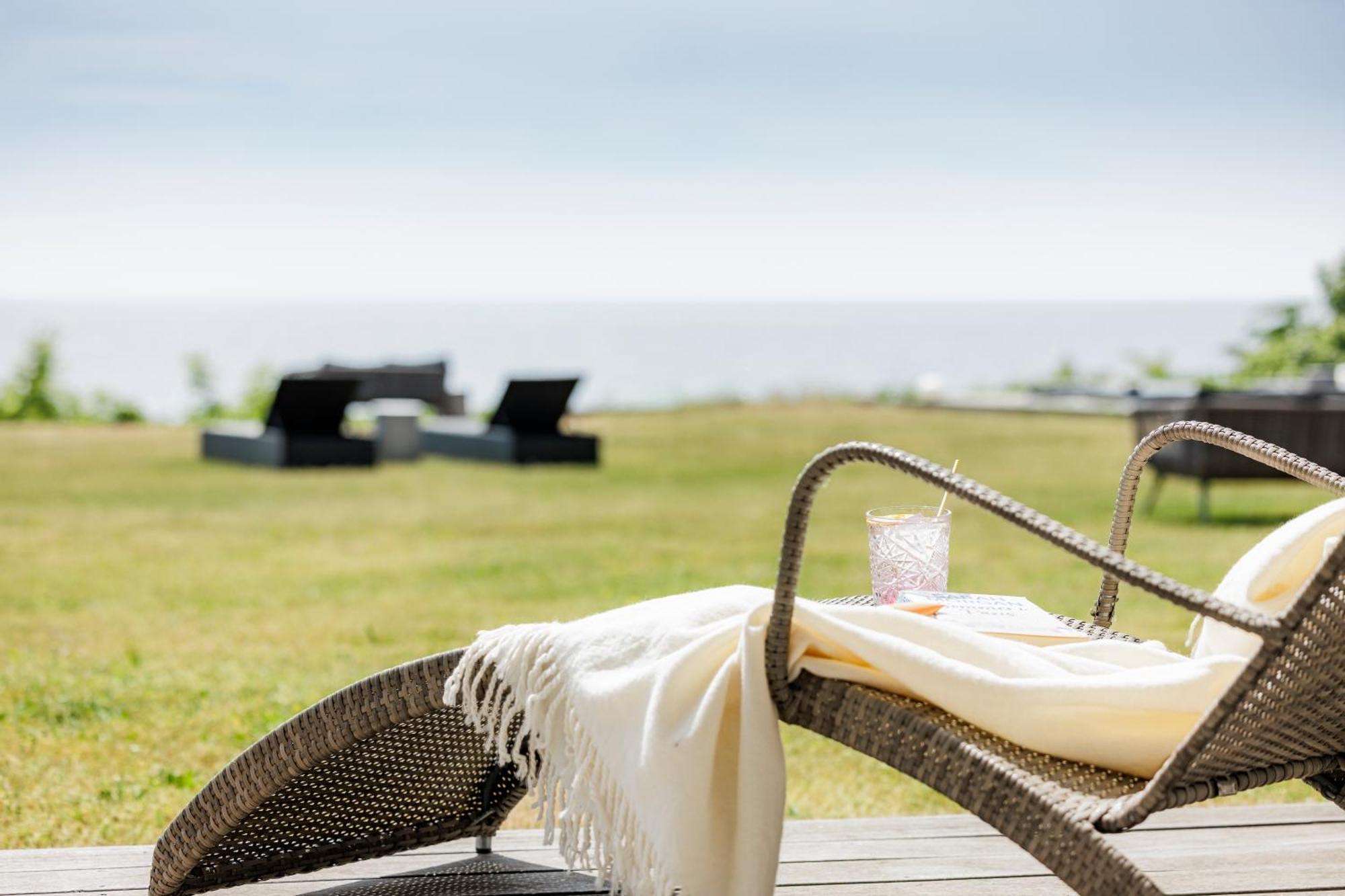 Fredensborg Badehotel Rønne Extérieur photo