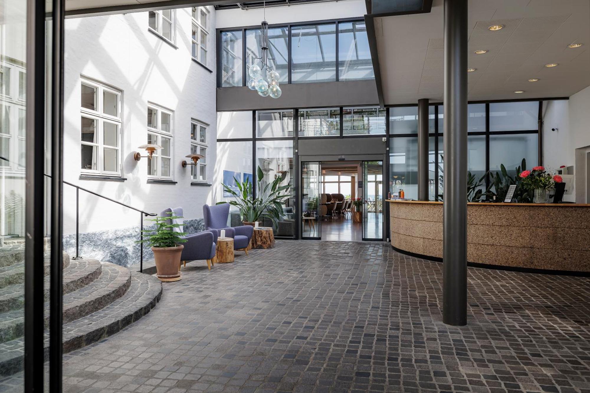 Fredensborg Badehotel Rønne Extérieur photo