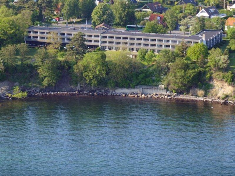 Fredensborg Badehotel Rønne Extérieur photo